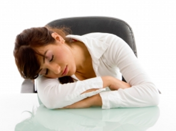 Mengapa Mengantuk Setelah Makan Siang?