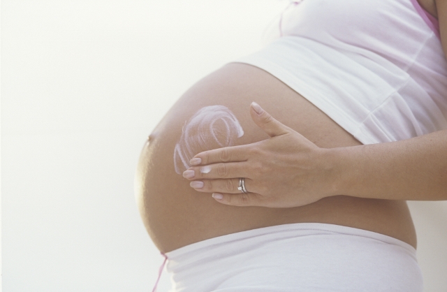 Cegah Strech Marks dari Awal Kehamilan!