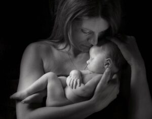 Foto Kenangan Bersama Bayi