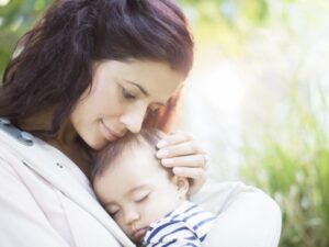 Perhatikan Kain Gendongan Si Kecil