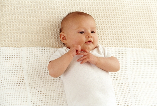 Mitos Pengasuhan Bayi, Mana yang Harus Dipercaya?