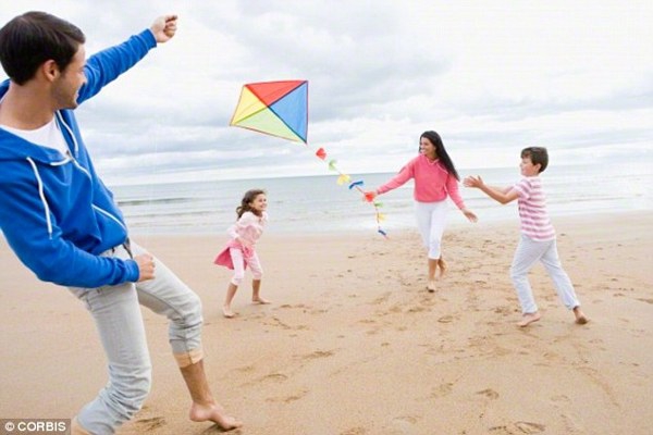 Bermain di Luar Cegah Balita Miopia