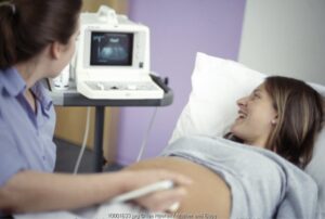 Video USG Bayi Bertepuk Tangan saat Ibu Bernyanyi