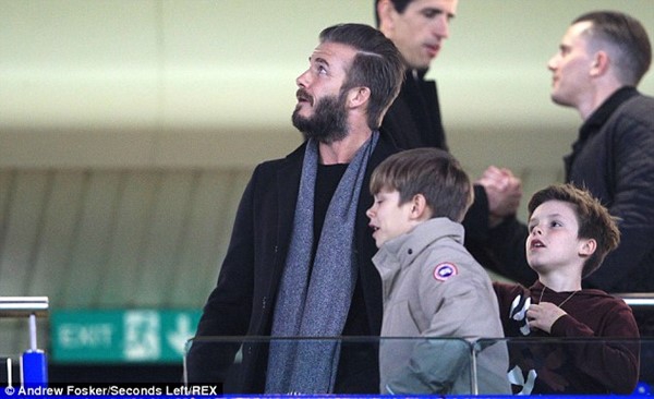 David Beckham Bonding dengan Anak-anak
