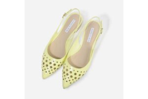 Tampil Gaya dengan Flat Shoes