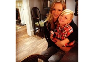 A.J Cook Menantikan Anak Ke-2