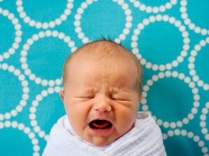 Mengapa Si Kecil Menangis?