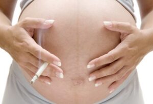 Rokok Saat Hamil Berdampak ke Anak Cucu
