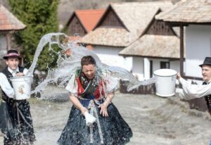 Tradisi Aneh yang Meningkatkan Kesuburan