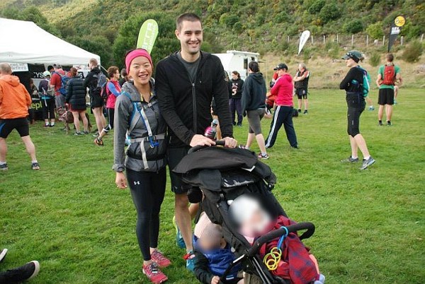 Ibu Minum ASI Sendiri saat Tersesat di Hutan