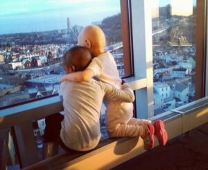 Cerita Pertemanan Dua Balita Kanker