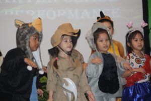 Siswa Ivy League Tampilkan “The Great Kapok Tree”