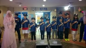 Menjadi Polisi Cilik di KidZania