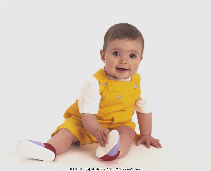 Saat Bayi Belajar Duduk