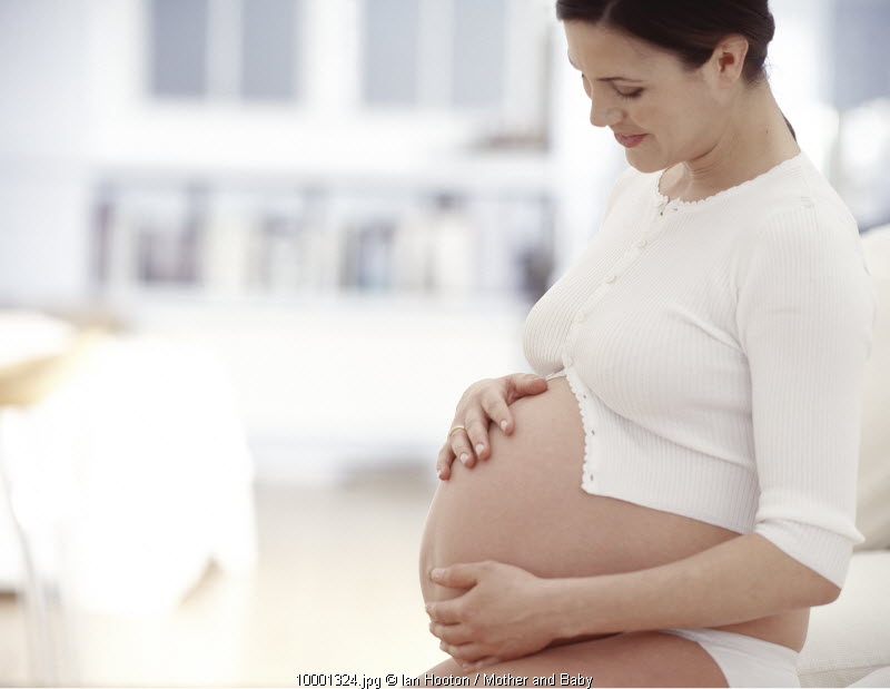 5 Tanda Kehamilan Kembar