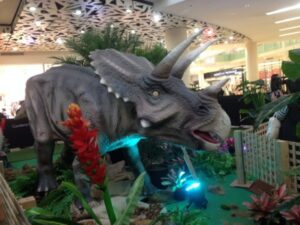 Bermain Sambil Belajar Tentang Dinosaurus
