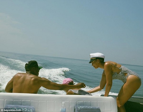 Jay Z dan Beyonce Kompak Urus Blue Ivy