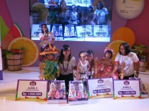 Pesta Kostum di M&B Fair Bandung Hari Ke-3