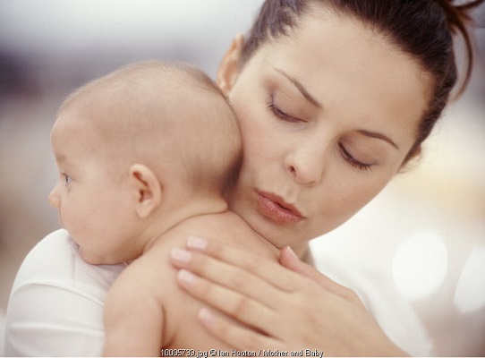 Haruskah Bersendawa Setelah Menyusu?