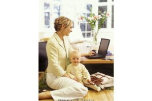 Ibu Bekerja Miliki Anak Perempuan Lebih Sukses?