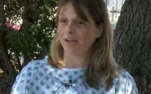 Ibu Melahirkan Sendirian di Hutan