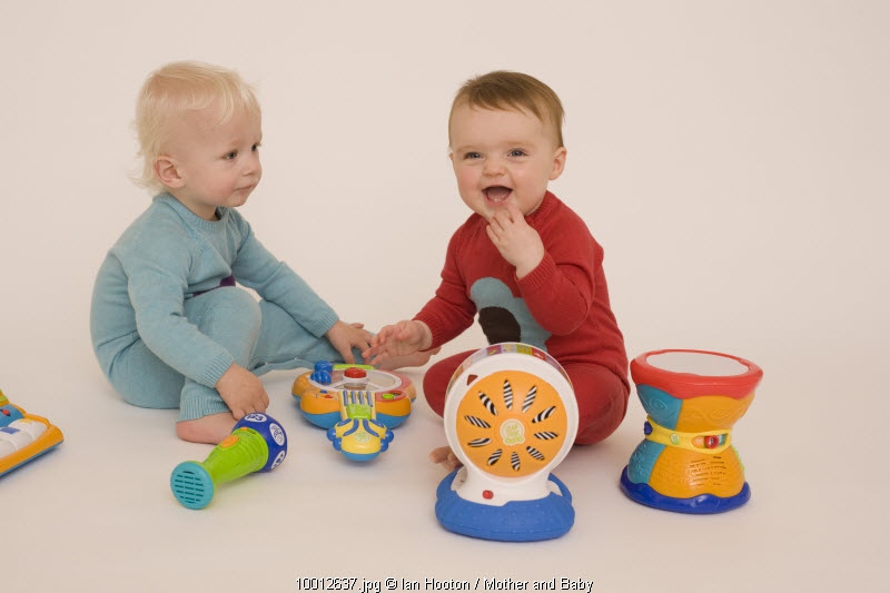 Mainan Pendukung Tumbuh-Kembang Anak