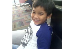 Raka, Pejuang Cilik yang Melawan Kanker Ganas