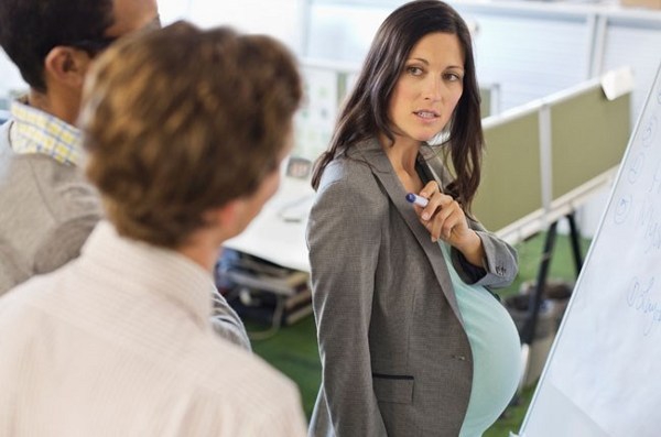 Ibu Hamil Masih Alami Diskriminasi di Tempat Kerja