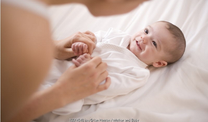 6 Gerakan Refleks Bayi yang Harus Anda Ketahui!