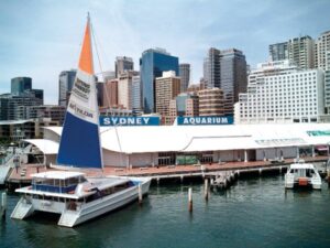 Menikmati Suasana Darling Harbour Australia Bersama Keluarga
