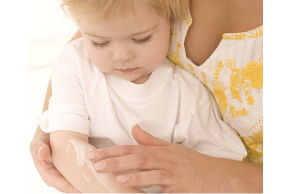 Pelembap Ringankan Gejala Dermatitis Atopik