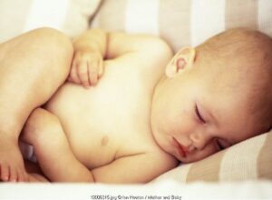 3 Cara Mudah Meredakan Pilek Si Kecil