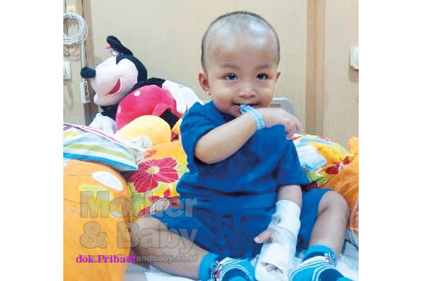 Lahir Tanpa Anus, Rafi Tetap Berjuang Menunggu Kesembuhan