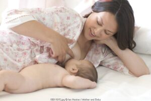 Jika Bayi Menolak Disusui, Lakukan Ini, Moms!