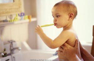 Tips Menggunakan Benang Gigi untuk Si Kecil