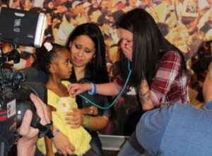 Kisah Haru Ibu saat Mendengar Detak Jantung Bayinya yang Sudah Meninggal