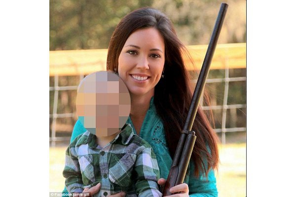 Seorang Ibu Ditembak Anaknya yang Baru Berusia 4 Tahun