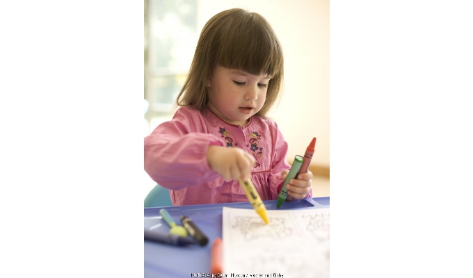 Tahap Perkembangan Motorik Halus Si Kecil