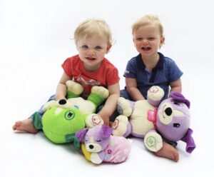 Ayah Berniat Menato Bayi Kembarnya Agar Bisa Dibedakan