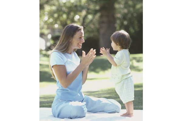 Hati-Hati Bersikap, Anak Gemar Meniru Perilaku Orangtua!