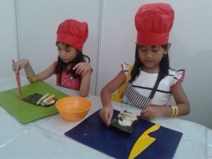 Belajar Memasak Bersama Teman-teman