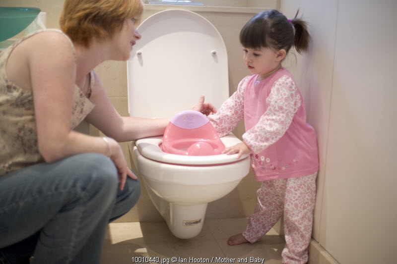5 Langkah Mengajarkan Si Kecil Toilet Training