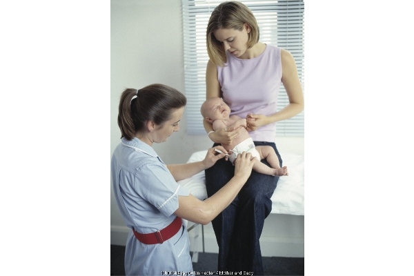 Vaksin Palsu Tidak Berdampak Serius terhadap Si Kecil?