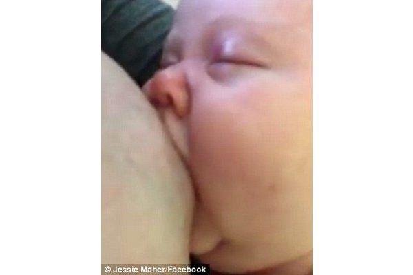 Video Ibu yang Dimarahi karena Menyusui di Tempat Umum