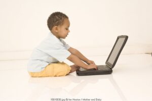 Cara Melindungi Si Kecil dari Kejahatan Dunia Maya