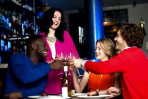 Cara Hemat untuk Penuhi Undangan Berbuka Puasa Bersama