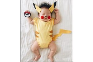 Bayi Berpose Lucu Saat Tertidur Pulas