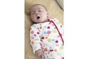 5 Cara Membuat Newborn Tidur Nyenyak