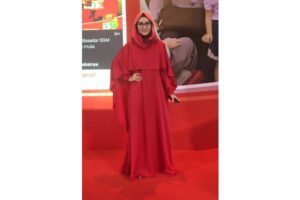 Ini Cara Zee Zee Shahab Ajari Anak Bersosialisasi