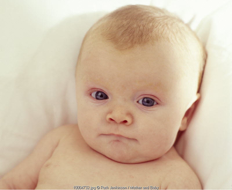 Mengapa Bantal U Tidak Disarankan untuk Newborn?